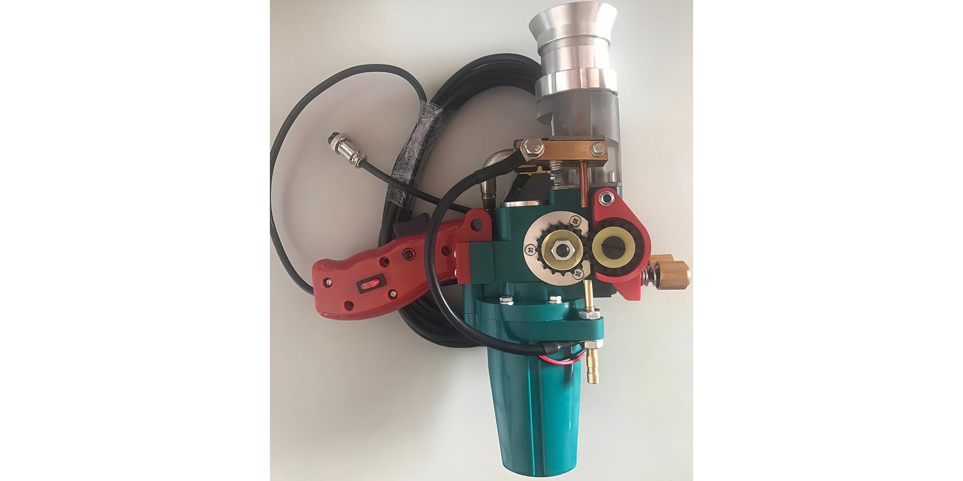 Spray gun image from the existing XFX zinc spraying product gallery